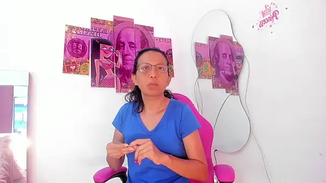 Snapshot of Livia_Coxs chatting on 03-12-26, 02:12 Livia Coxs online show from 03-12-26, 02:12