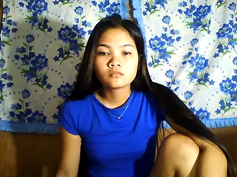 PinaySkinnyJust18 online show from 04-15-26, 09:04