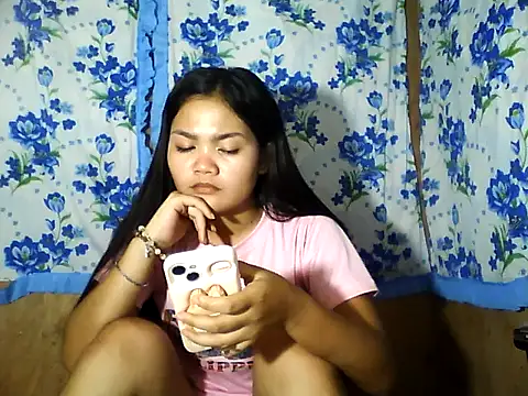 PinaySkinnyJust18 online show from 04-29-26, 10:38