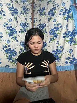 PinaySkinnyJust18 online show from 05-18-26, 04:07