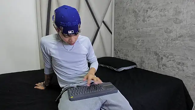 Dogan Renzo0 online show from 02-01-26, 11:31