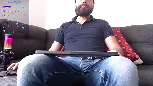 Snapshot of SpermsBank chatting on 03-06-25, 01:46 SpermsBank online show from 03-06-25, 01:46