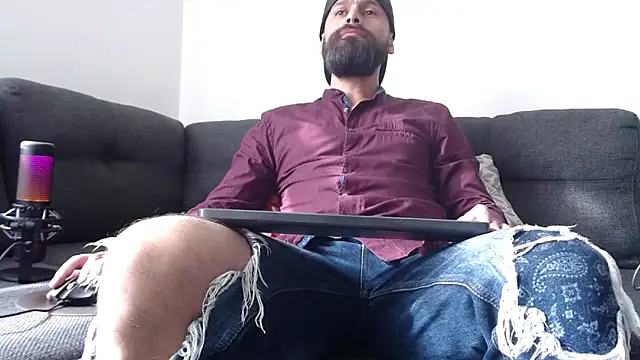 Snapshot of SpermsBank chatting on 03-07-25, 01:40 SpermsBank online show from 03-07-25, 01:40