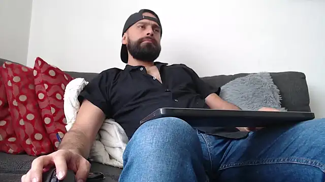 Snapshot of SpermsBank chatting on 10-29-25, 04:53 SpermsBank online show from 10-29-25, 04:53