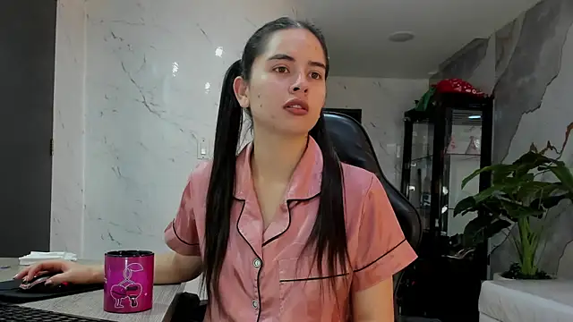 Qetsyah tf online show from 03-27-26, 01:22