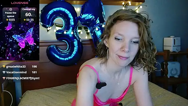 Daisy Lovely online show from 02-25-26, 04:33