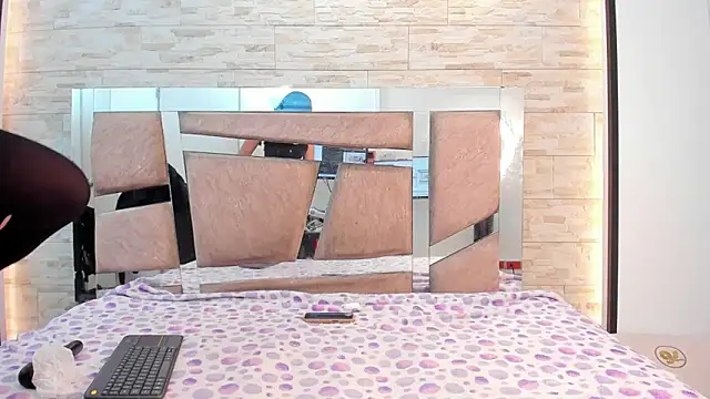 kendall grace online show from 04-22-26, 11:34