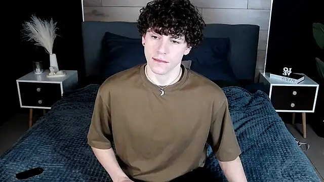 Snapshot of TylerGibson chatting on 02-21-26, 03:40 TylerGibson online show from 02-21-26, 03:40