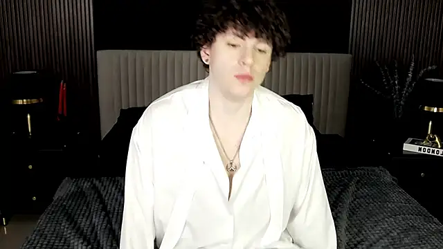 Snapshot of TylerGibson chatting on 02-27-26, 04:23 TylerGibson online show from 02-27-26, 04:23