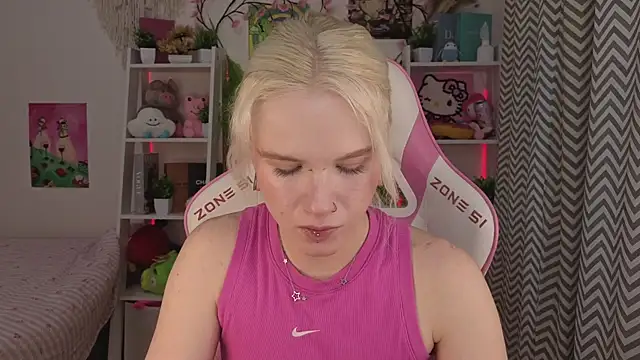 Mia WaterFall online show from 05-23-26, 03:23