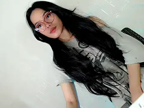 Urhotfucking veronica1 online show from 04-29-26, 12:53