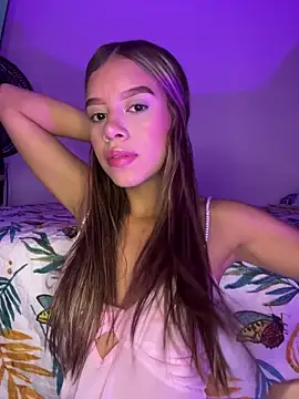 Snapshot of BellaMoon_ chatting on 03-13-26, 04:30 BellaMoon online show from 03-13-26, 04:30