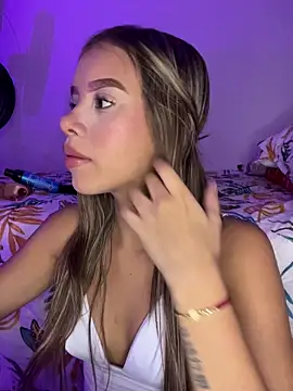 Snapshot of BellaMoon_ chatting on 03-15-26, 12:16 BellaMoon online show from 03-15-26, 12:16