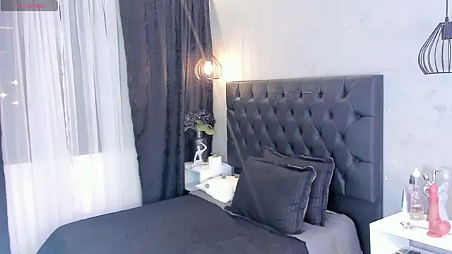 isabella nowa online show from 03-24-26, 11:59