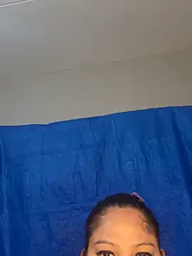 BunnyCharm01 online show from 04-21-26, 04:01