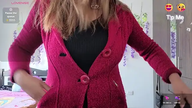 Snapshot of xxxMilexxx chatting on 03-04-26, 12:33 xxxMilexxx online show from 03-04-26, 12:33