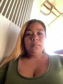 Snapshot of veronica414 chatting on 03-13-26, 11:50 veronica414 online show from 03-13-26, 11:50