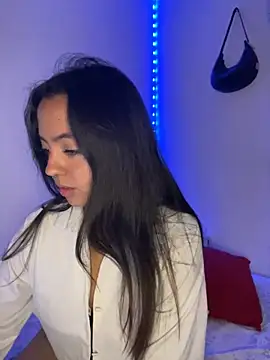 laraa rous online show from 04-04-26, 04:11