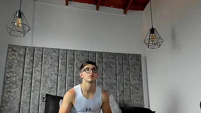 Snapshot of Calvin_Hunter chatting on 02-20-26, 10:54 Calvin Hunter online show from 02-20-26, 10:54