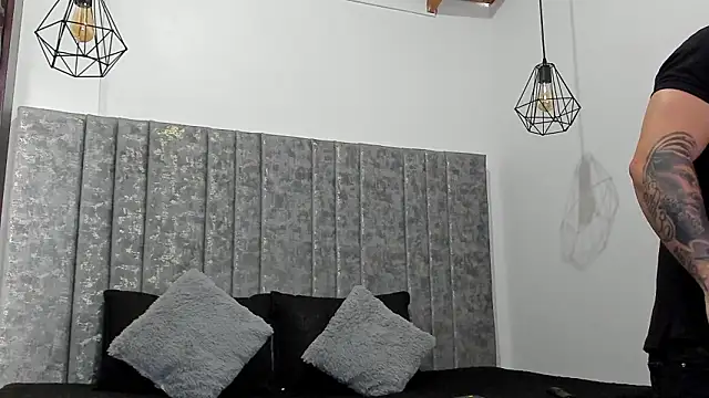 Snapshot of Calvin_Hunter chatting on 02-22-26, 05:55 Calvin Hunter online show from 02-22-26, 05:55