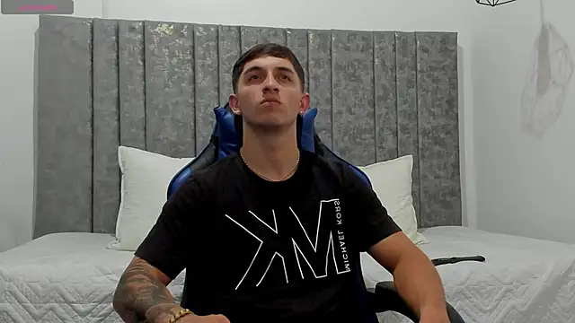 Calvin Hunter online show from 04-01-26, 03:07