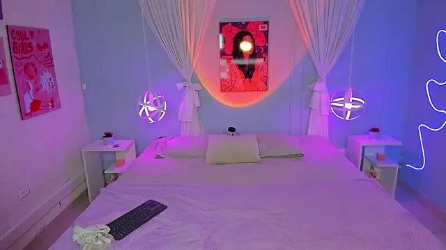 Snapshot of naomi_campell chatting on 02-27-26, 07:25 naomi campell online show from 02-27-26, 07:25