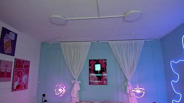 Snapshot of naomi_campell chatting on 03-12-26, 07:42 naomi campell online show from 03-12-26, 07:42