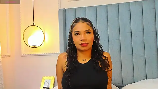 Snapshot of Scarlett-Banner chatting on 02-18-26, 02:46 Scarlett-Banner online show from 02-18-26, 02:46