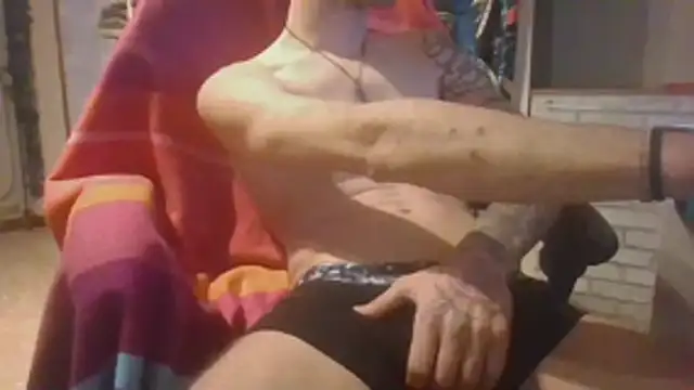 Snapshot of PsyLeo96 chatting on 03-25-26, 12:05 PsyLeo96 online show from 03-25-26, 12:05