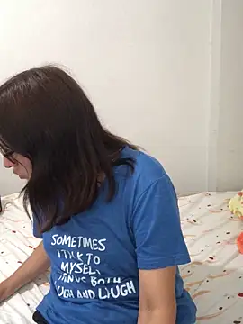 Snapshot of Eide-26 chatting on 03-13-26, 02:51 Eide-26 online show from 03-13-26, 02:51