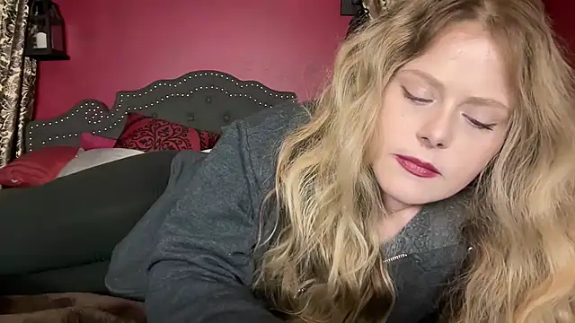 Snapshot of HazelFr33bird chatting on 02-01-26, 08:40 HazelFr33bird online show from 02-01-26, 08:40