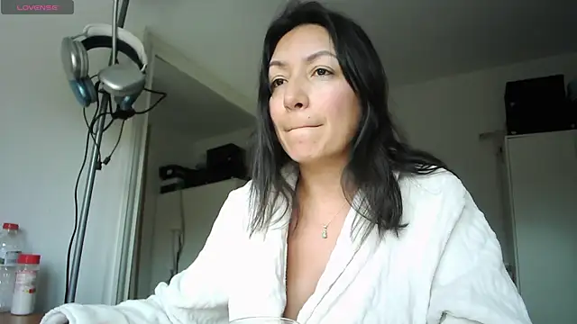 Yulian Milf online show from 06-11-26, 12:36