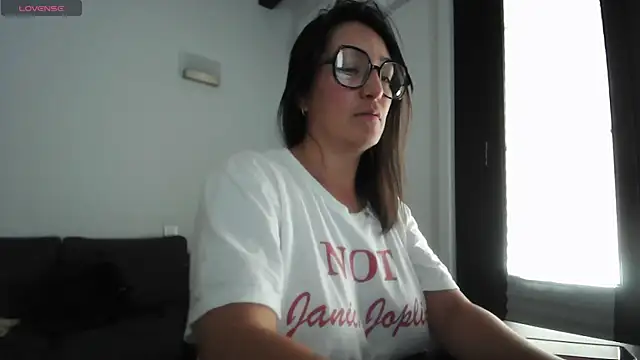 Yulian Milf online show from 07-17-26, 10:33