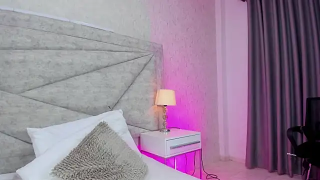 Snapshot of RousSweet- chatting on 03-02-26, 09:10 RousSweet- online show from 03-02-26, 09:10