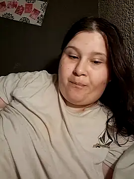 Snapshot of TUWACHA7777 chatting on 03-12-26, 03:45 TUWACHA7777 online show from 03-12-26, 03:45