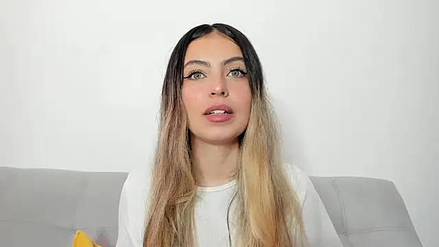 Fernanda aaaa online show from 05-12-26, 03:20