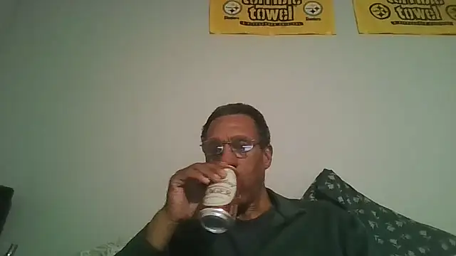 Snapshot of swimmer2496 chatting on 02-01-26, 02:54 swimmer2496 online show from 02-01-26, 02:54