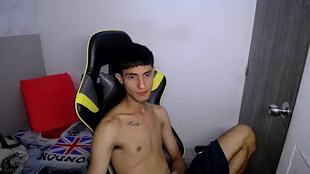 Snapshot of Akyra_latinn chatting on 02-23-26, 03:53 Akyra latinn online show from 02-23-26, 03:53