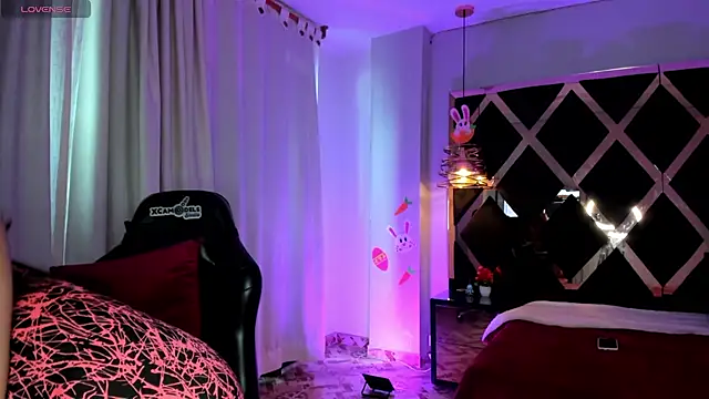 Lucia 24x online show from 04-27-26, 01:20