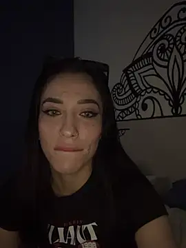 Snapshot of MamiSoft420 chatting on 03-09-26, 12:42 MamiSoft420 online show from 03-09-26, 12:42