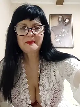 Snapshot of AliceSwan57 chatting on 02-15-26, 06:04 AliceSwan57 online show from 02-15-26, 06:04