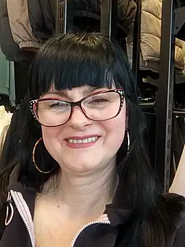 Snapshot of AliceSwan57 chatting on 02-19-26, 02:24 AliceSwan57 online show from 02-19-26, 02:24