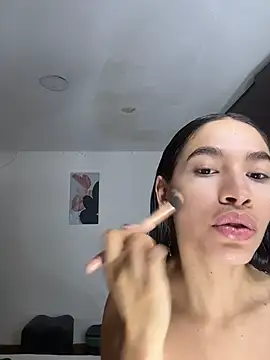 JuliaaVega online show from 07-27-26, 06:04
