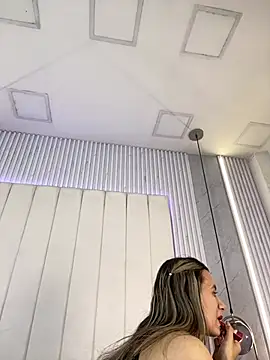 JuliaColemann online show from 02-18-26, 12:12