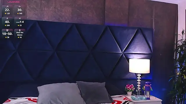 Snapshot of Logan_Woods chatting on 02-20-26, 08:42 Logan Woods online show from 02-20-26, 08:42