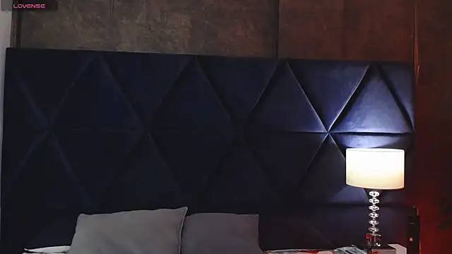 Snapshot of Logan_Woods chatting on 02-26-26, 08:02 Logan Woods online show from 02-26-26, 08:02