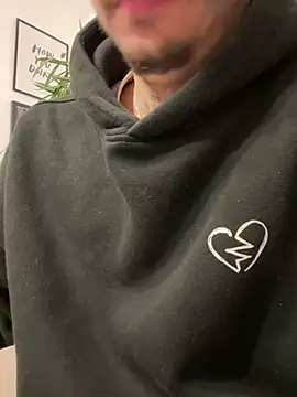 Snapshot of InkedGuy1 chatting on 03-07-26, 11:46 InkedGuy1 online show from 03-07-26, 11:46