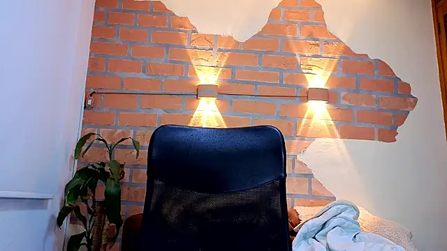 Snapshot of mister_eithan chatting on 02-08-26, 02:37 mister eithan online show from 02-08-26, 02:37