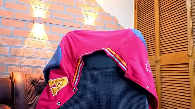 Snapshot of mister_eithan chatting on 02-20-26, 02:41 mister eithan online show from 02-20-26, 02:41