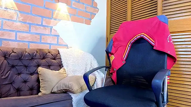 Snapshot of mister_eithan chatting on 02-20-26, 06:26 mister eithan online show from 02-20-26, 06:26